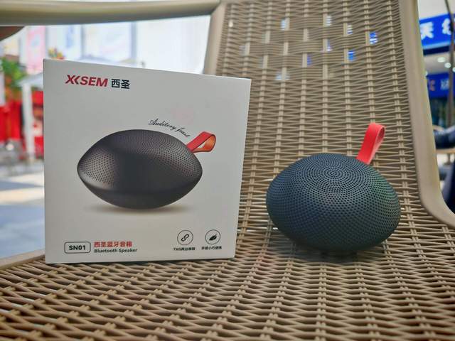声西圣便携蓝牙小音箱上手简评k8凯发网站还原自然音场的美(图3)